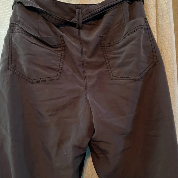 Beautiful excellent condition size medium Silk blend washable pants ,gray - Picture 5 of 5
